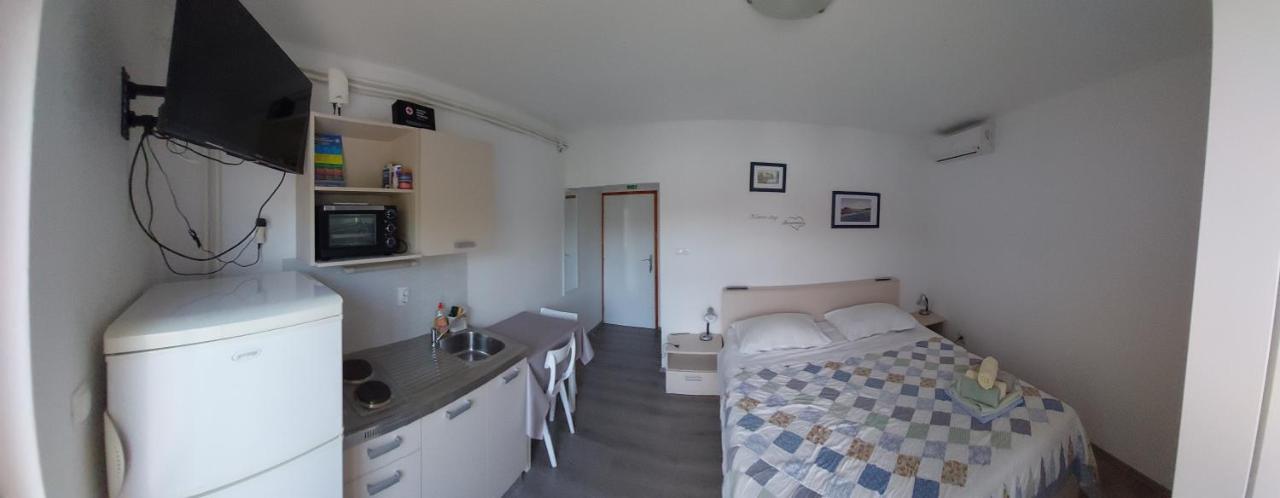 Gvacic House Apartment Supetarska Draga Exterior photo